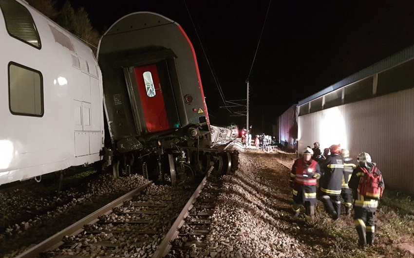 Не менее 20 человек пострадали при столкновении двух поездов в Австрии