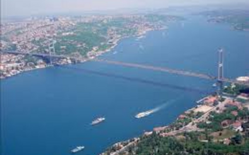 İstanbul boğazında gəmilərin hərəkəti dayandırılıb