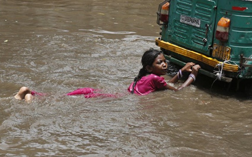 Hindistanda 16 nəfər leysan yağışların qurbanı olub