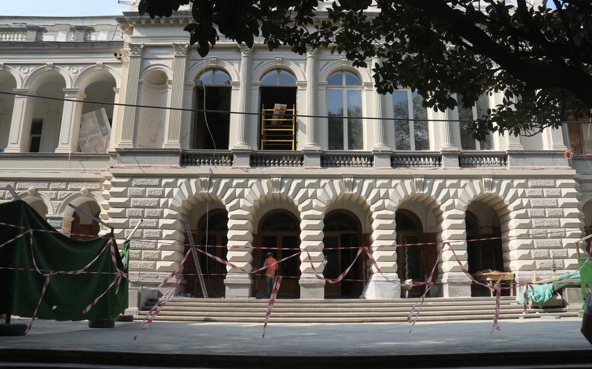 Building where Azerbaijan DR independence was declared being restored