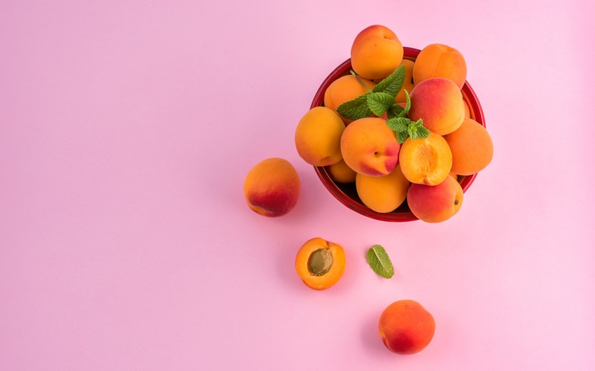 Azerbaijan starts selling apricots to one more country