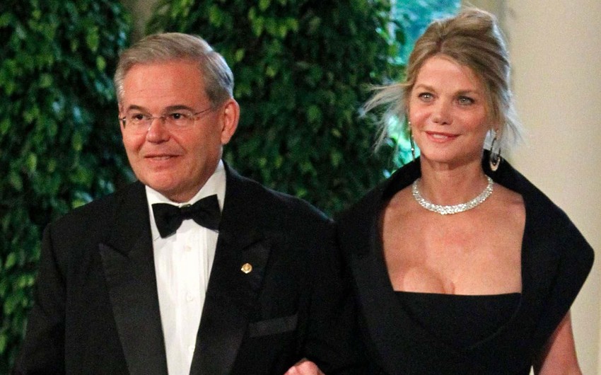Turkophobic Menendez and his Armenian wife under federal investigation