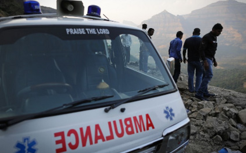 На востоке Индии в ДТП с автобусом погибли семь человек, 30 пострадали