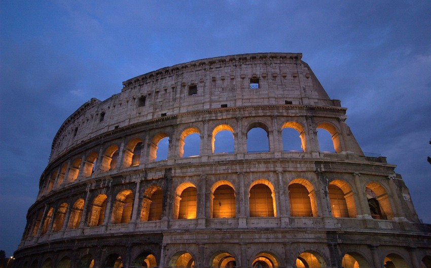 Envelope with bullets addressed to Pope Francis found at post office in Italy