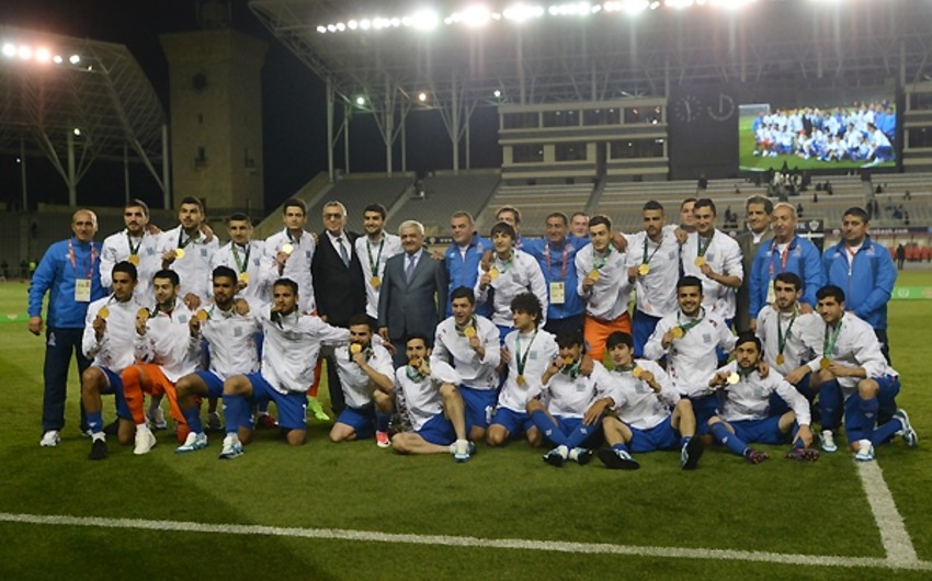 İslamiada: Futbol yarışında ilk 3 yeri tutanlar mükafatlandırılıblar