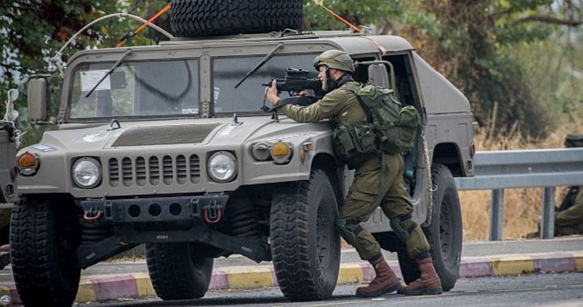 Five soldiers wounded by mortar near southern Israeli community