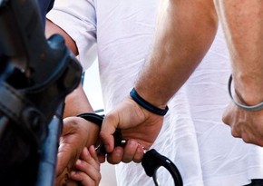В Хызы водитель и его друг арестованы за сопротивление полицейским 