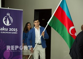 Azerbaijani flag presented to judaist Elmar Gasimov