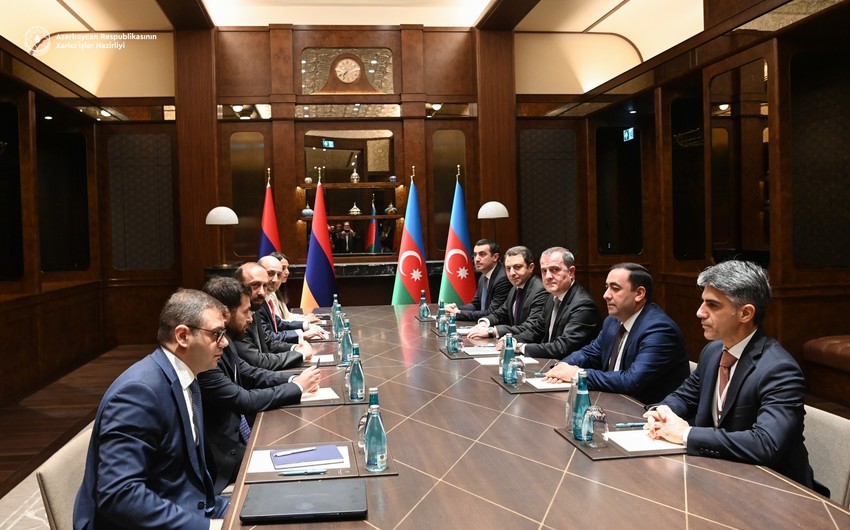  Talks between foreign ministers of Azerbaijan and Armenia kick off in Istanbul