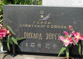 Richard Sorge's grave visited in Japan