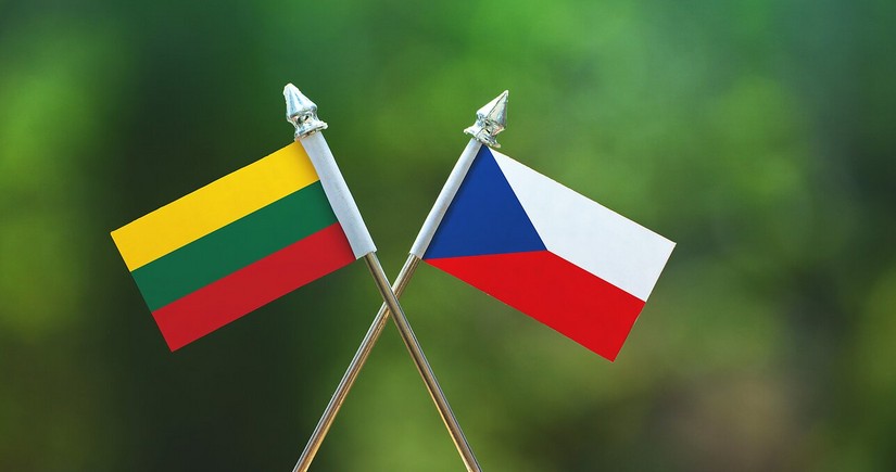 Çexiya və Litva baş nazirləri müdafiə qabiliyyətinin gücləndirilməsi məsələlərini müzakirə edib
