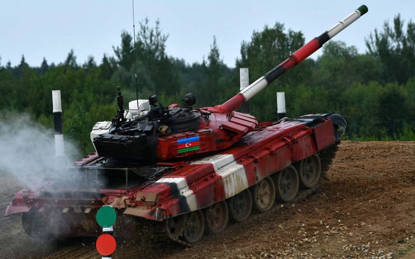 Азербайджанские танкисты вышли в полуфинал конкурса Танковый биатлон - ВИДЕО
