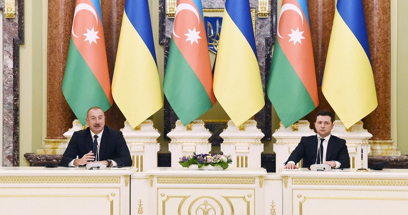 Президент: В Азербайджане очень большой интерес и большое уважение к культуре украинского народа