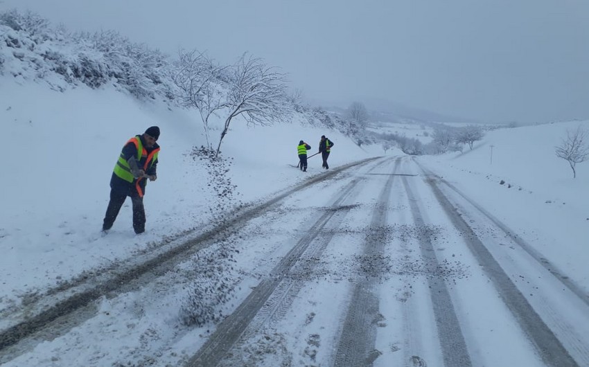 Снегопад вызвал проблемы с электроснабжением в Исмаиллы
