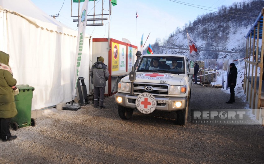 ICRC vehicles freely move from Khankandi to Lachin