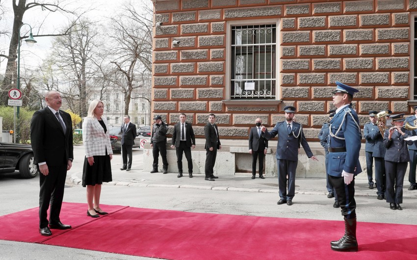 В Сараево состоялась церемония официальной встречи президента Азербайджана