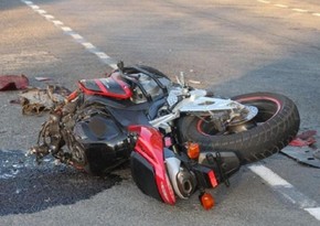 В Сабирабаде мотоцикл столкнулся с легковым автомобилем, есть пострадавшие