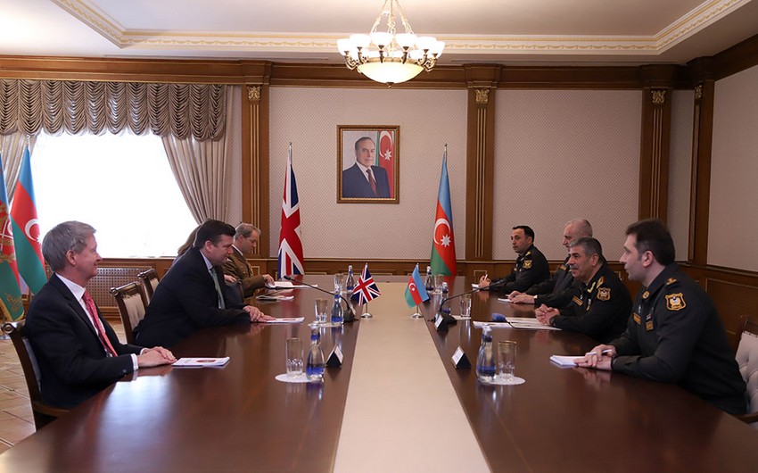 Cooperation issues between Azerbaijan and UK in defense sphere discussed