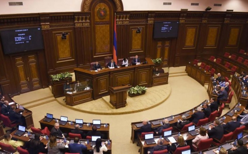 Ermənistan parlamenti deputatların bir neçə ildir anlaya bilmədiyi sistemi ləğv edəcək