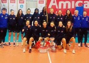 Azərbaycanlı voleybolçu Macarıstan klubu ilə cari mövsüm ilk kubokunu qazanıb