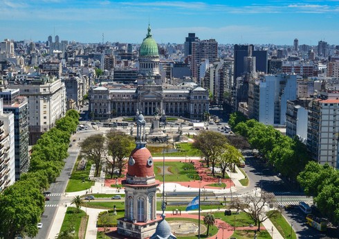 Власти Аргентины продлили карантин в столице до середины августа