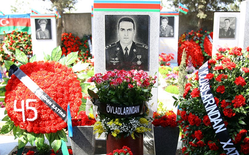 Военнослужащие Минобороны почтили память Национального героя Мурада Мирзоева 