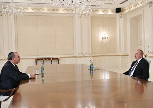 Ильхам Алиев принял президента Фонда этнического взаимопонимания США