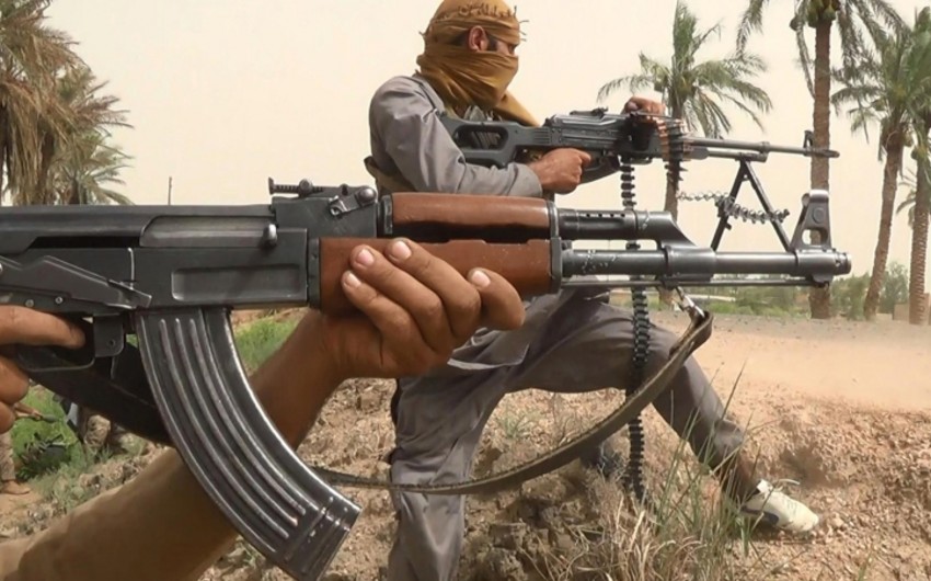 İŞİD İraq hərbçilərinin düşərgəsinə hücum edib: azı 10 hərbçi ölüb, 6 nəfər yaralanıb