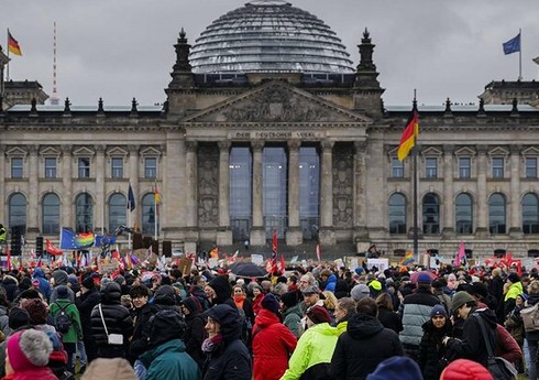 В Германии более 16 тыс. человек вышли на акцию против ультраправых и АдГ