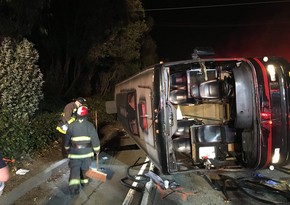 San-Francisco bus flip injuries 29 people - PHOTO