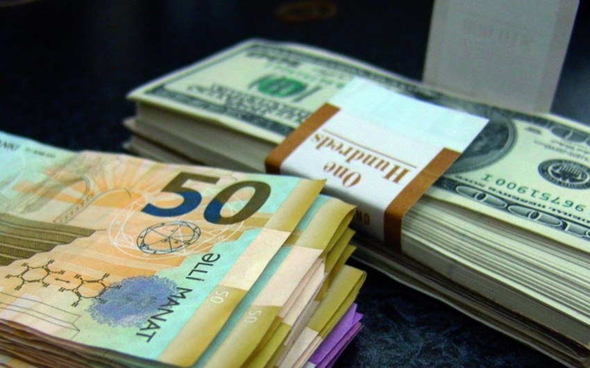 Azerbaijani banks driven selling rate of cash foreign currency to maximum