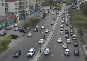 Bakının 10 yolunda tıxac yaranıb - SİYAHI 