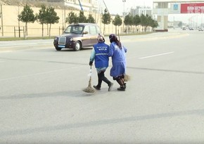 Cleaners of highways in Baku city - VIDEO REPORT