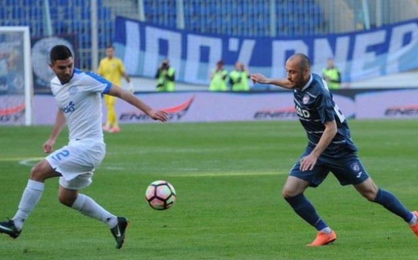 Футболист сборной Азербайджана подписал контракт с потенциальным соперником Зиря