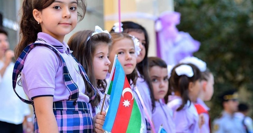 В Азербайджане начинается прием в общеобразовательные учреждения с правом привилегии