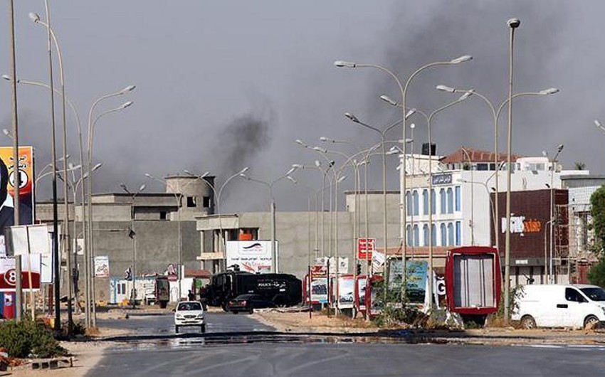 Ракета попала в жилой район ливийского города Бенгази, три человека погибли