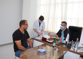 Всемирно известные азербайджанские врачи проводят медосмотр ветеранов войны в Баку 