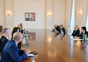 President Ilham Aliyev receives US delegation