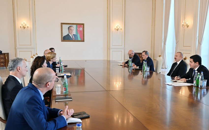 Президент Ильхам Алиев принял делегацию США