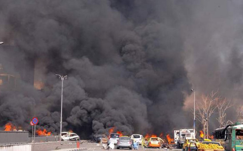Suriyada kamikadzenin özünü partlatması nəticəsində 22 nəfər ölüb, 33 nəfər yaralanıb - VİDEO