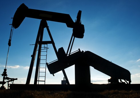 Нефть дешевеет на опасениях за снижение мирового спроса