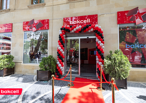 “Bakcell” Fəvvarələr Meydanında yeni innovativ mağazasını təqdim etdi!
