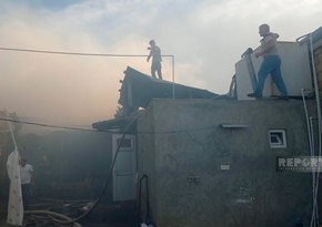 В Гяндже сгорели три дома, один человек отравился дымом 