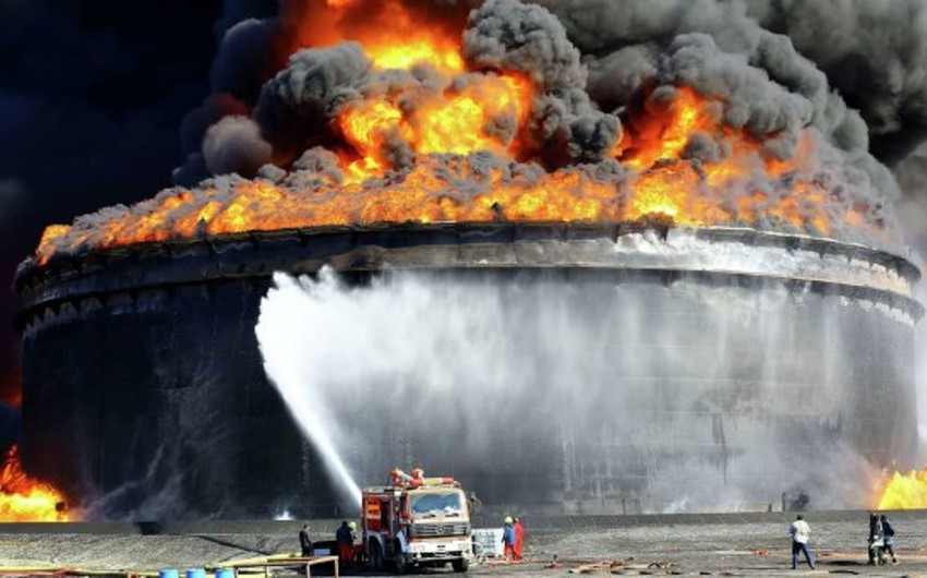 ​Американская компания будет тушить пожар на нефтятых объектах в Ливии