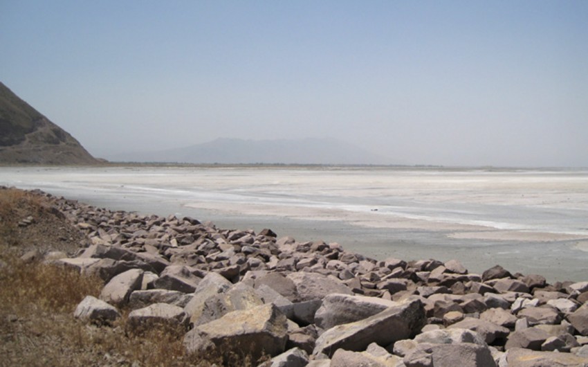 Губернатор провинции: Подготовлены проекты по спасению озера Урмия