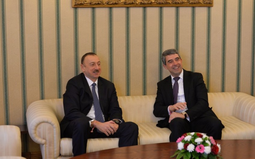 President Ilham Aliyev and President of Bulgaria Rosen Plevneliev held a one-on-one meeting