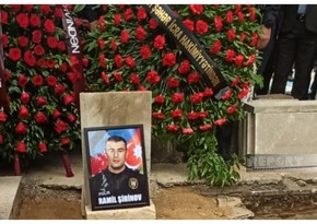 Ermənilərin mina terrorunda həlak olan polis serjantı Sumqayıt Şəhidlər xiyabanında dəfn edilib - YENİLƏNİB