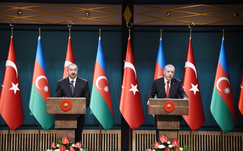 Azerbaijani and Turkish presidents making joint statements to press