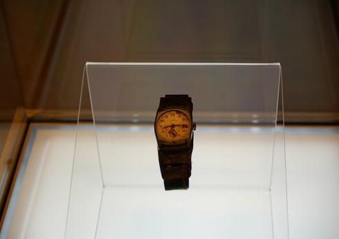 Уцелевшие после бомбардировки Хиросимы часы проданы более чем за $30 тыс. 