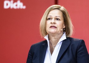 Almaniyanın daxili işlər naziri qaçqınlara qarşı daha sərt münasibətin tərəfdarıdır